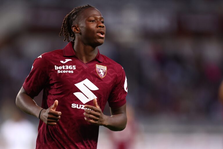 Alieu Njie in Fiorentina kit after transfer from Torino – GUZ Sport